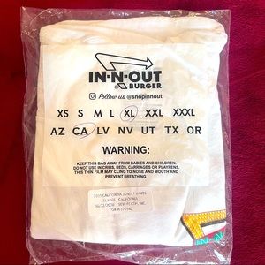 *NWT* In-N-Out California Sunset 2020 White Shirt - Size XL